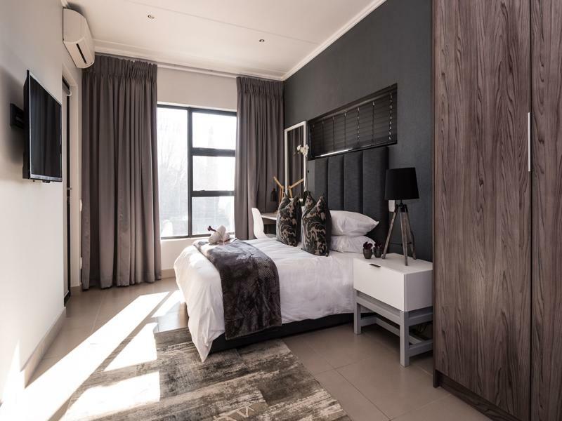 Odyssey Luxury Apartments - Back Up Generator Йоханнесбург Экстерьер фото